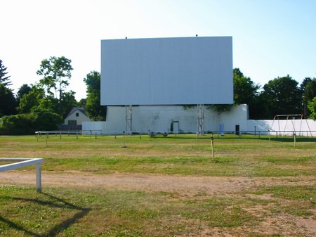 Sunset Auto Theatre - Screen And Playground